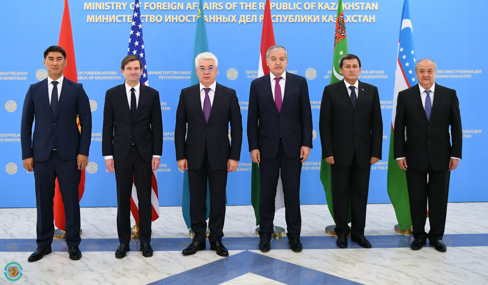 Türkmenistanyň Daşary işler ministri howpsuzlyk meseleleri boýunça ýokary derejeli «C5+1» duşuşygyna gatnaşdy