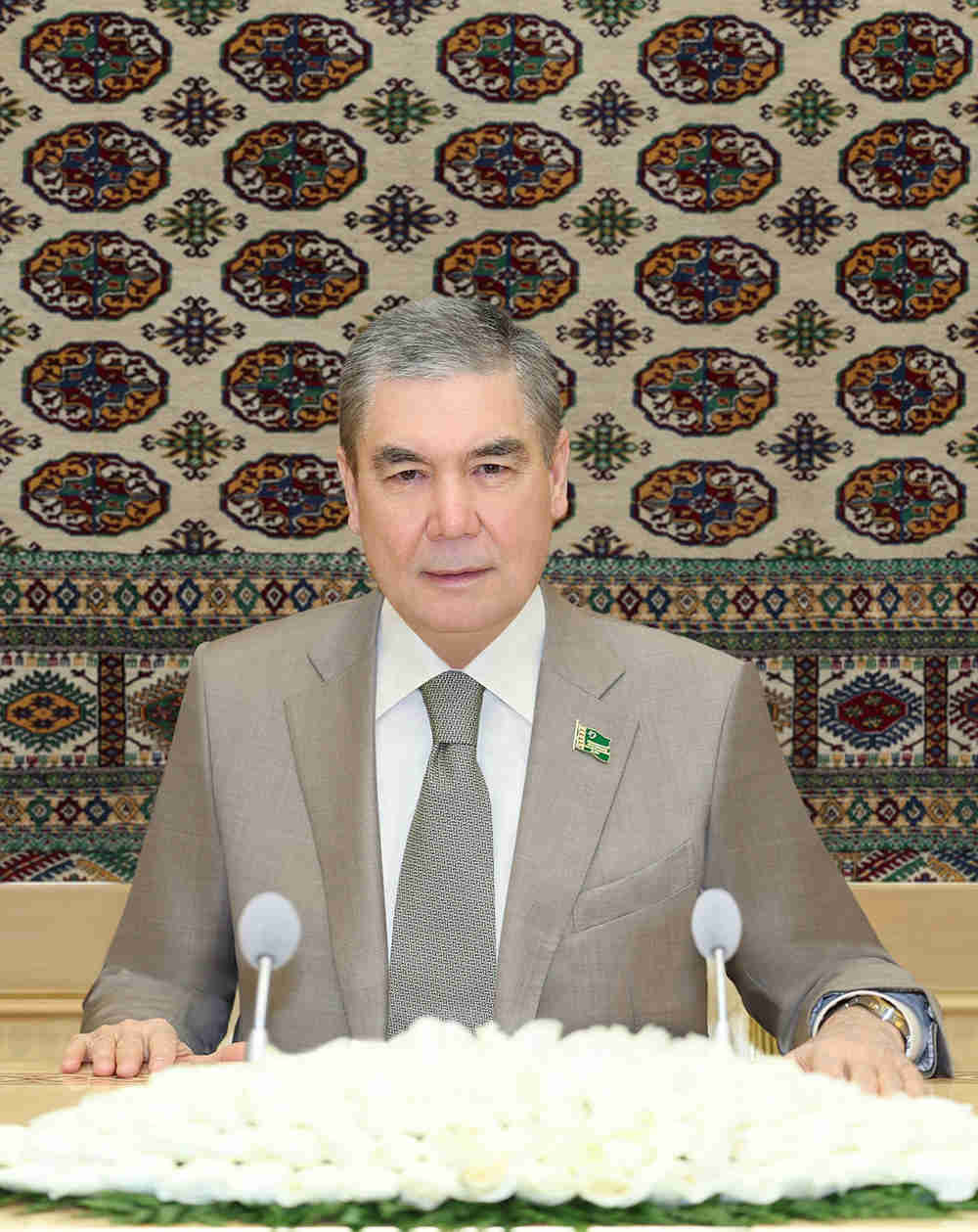 Türkmenistanyň kanun çykaryjy häkimiýetiniň düzümlerini kämilleşdirmegiň möhüm wezipelerine garaldy