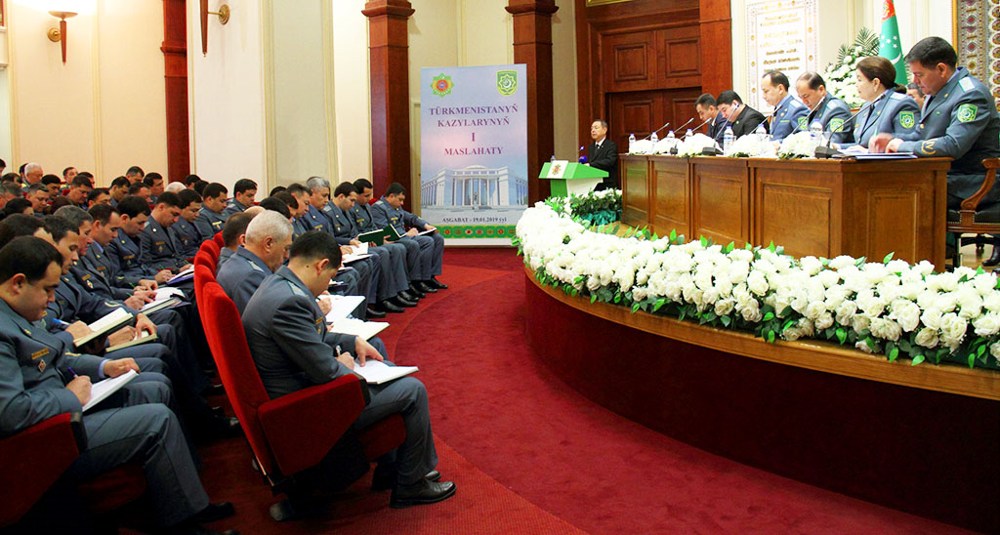 Türkmenistanyň kazylarynyň I maslahaty geçirildi