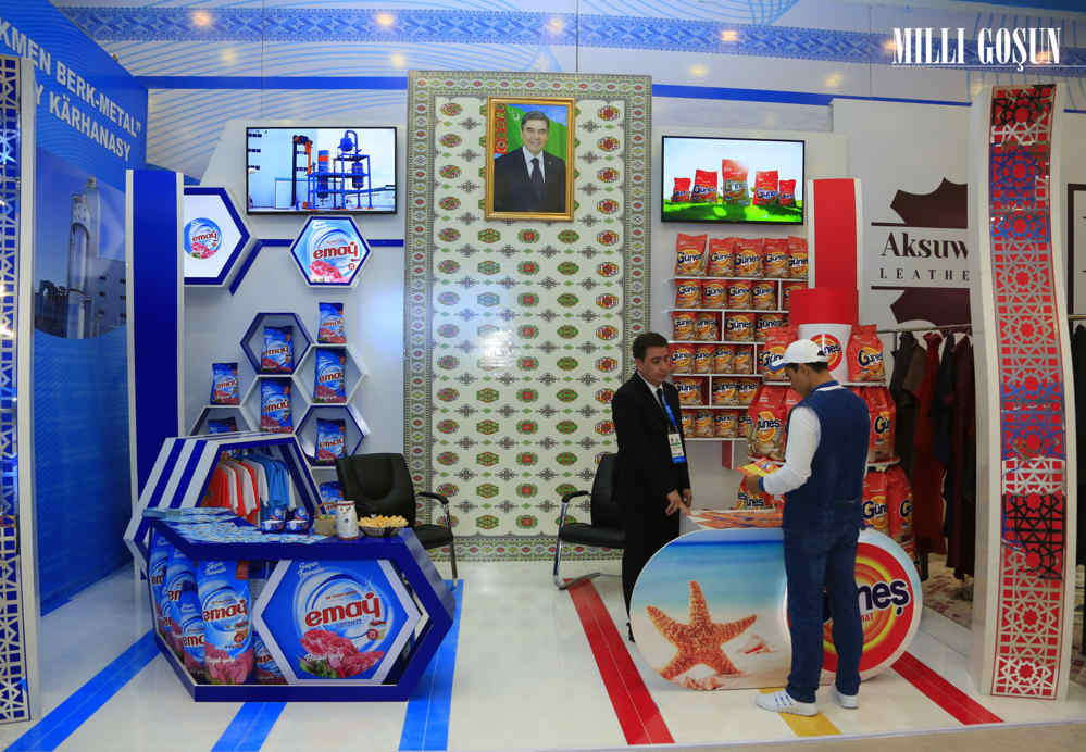 Türkmenistanyň önümçilik kuwwaty – Birinji Hazar ykdysady forumynyň çäklerindäki sergilerde