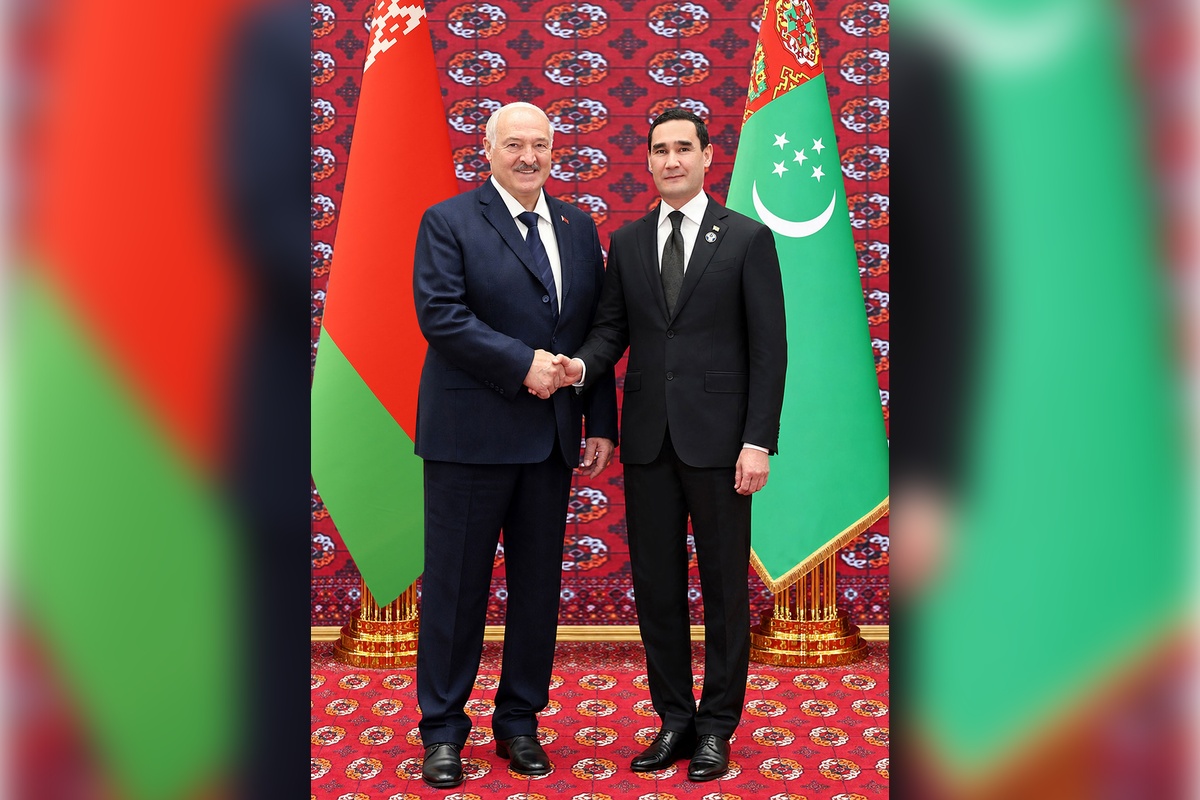 Türkmenistanyň Prezidenti Belarus Respublikasynyň Prezidenti bilen duşuşdy
