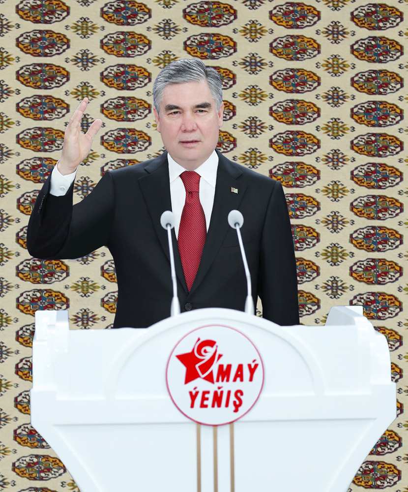 Türkmenistanyň Prezidenti Beýik Ýeňşiň 75 ýyllygy mynasybetli dabaralara gatnaşdy