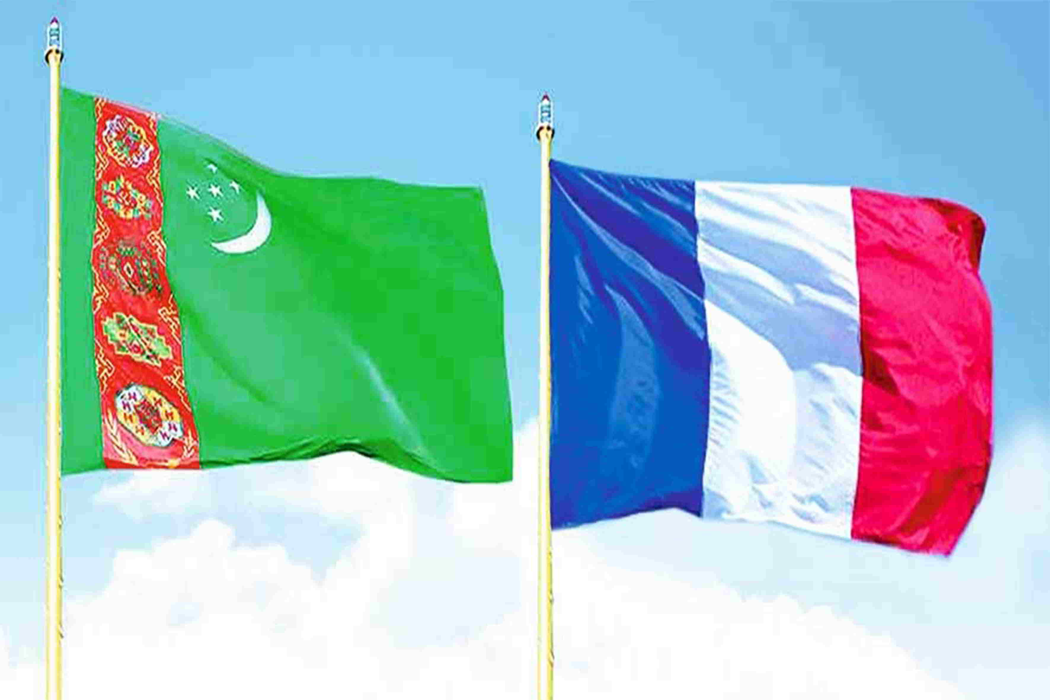 Türkmenistanyň Prezidenti Fransiýa Respublikasynyň Prezidentini gutlady