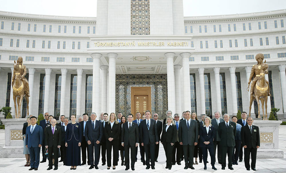 Türkmenistanyň Prezidenti Gurbanguly Berdimuhamedow Halkara ahalteke atçylyk assosiasiýasynyň IX mejlisine gatnaşdy