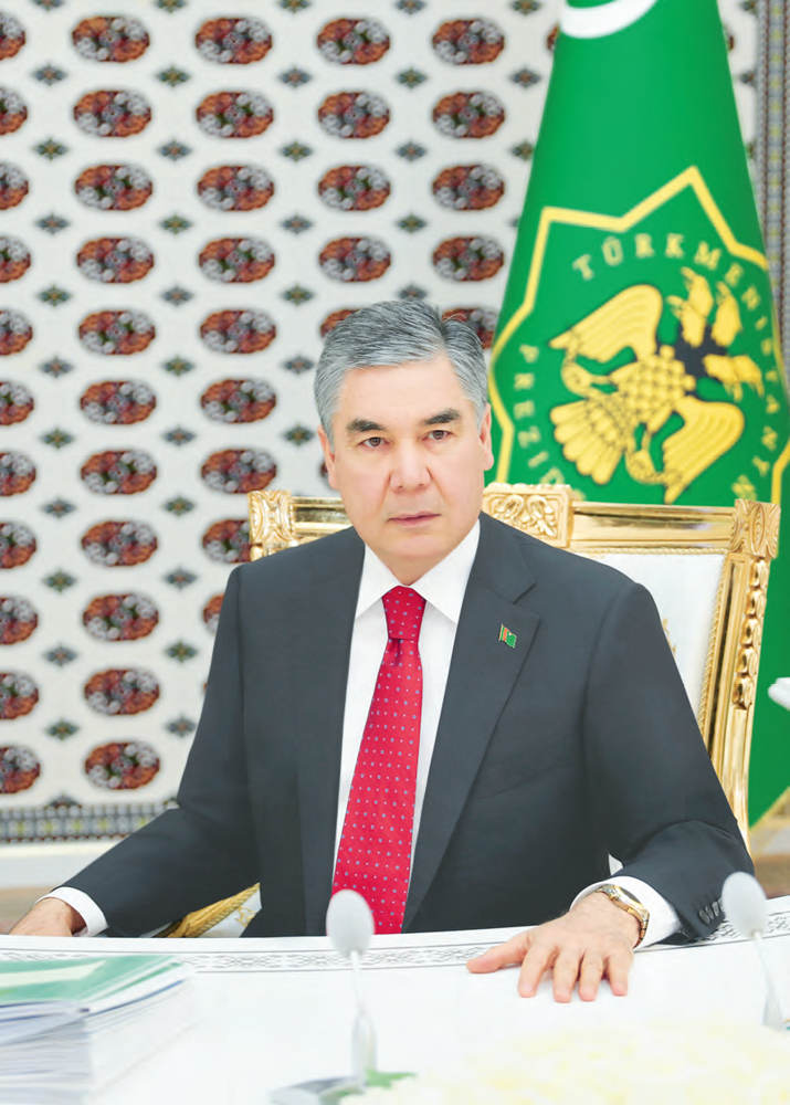 Türkmenistanyň Prezidenti nebitgaz toplumyny ösdürmek boýunça maslahat geçirdi