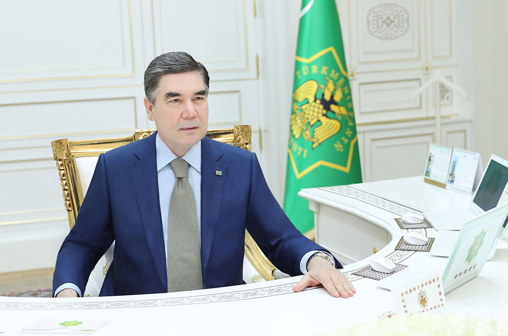 Türkmenistanyň Prezidenti sanly wideoaragatnaşyk arkaly iş maslahatyny geçirdi