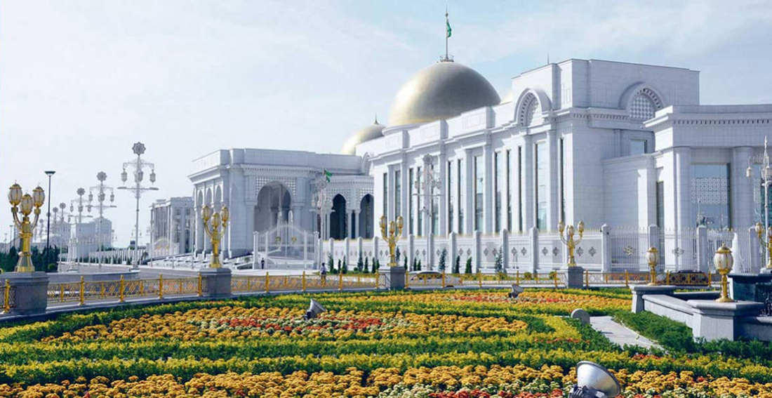 Türkmenistanyň Prezidenti we Türkmen halkynyň Milli Lideri Birleşen Arap Emirlikleriniň ýolbaşçylaryny gutladylar