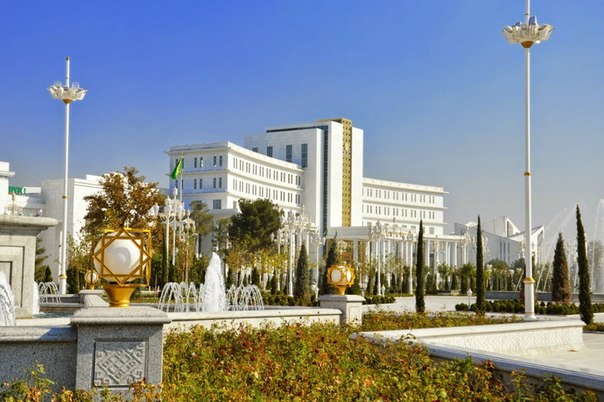 Türkmenistanyň Prezidenti ýokanç keselleriň öňüni almak boýunça iş maslahatyny geçirdi