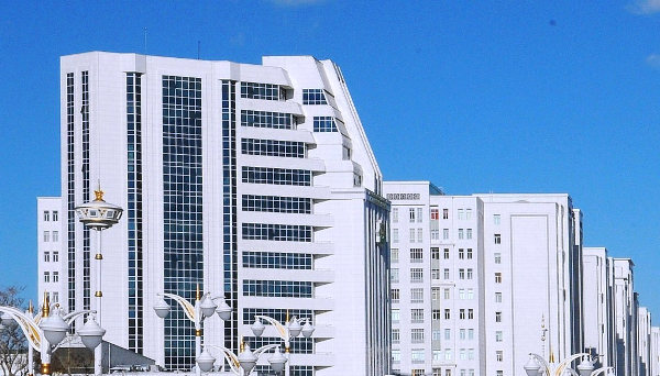 Türkmenistanyň Prezidentiniň Permany Senagat işgärleriniň gününi döretmek hakynda