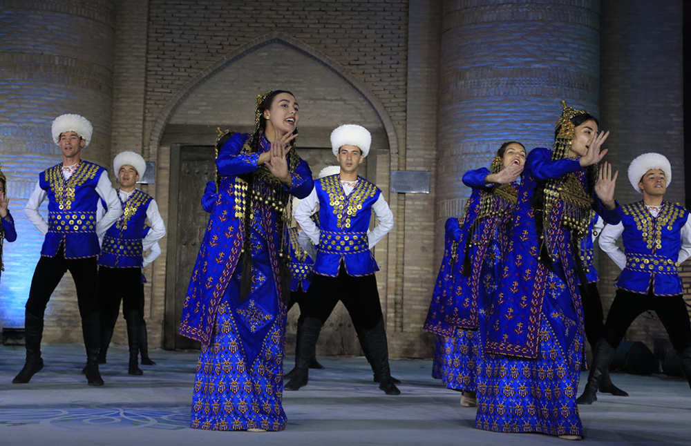 Türkmenistanyň topary Özbegistanda geçirilen halkara tans festiwalynda birinji orny eýeledi