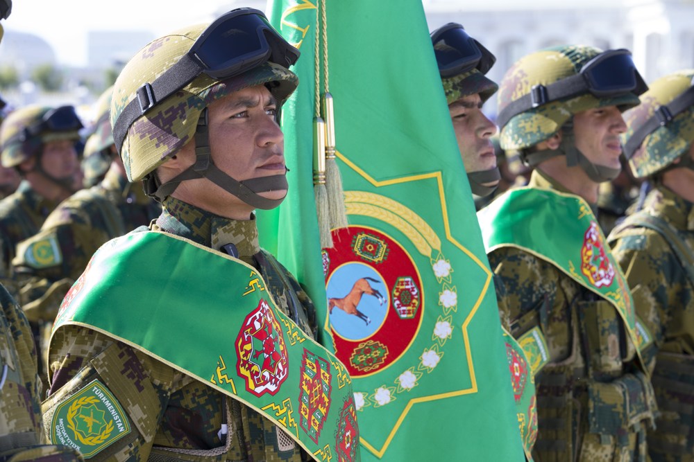 Watan goragçylarynyň gününi ýokary guramaçylykda geçirmegi tabşyrdy