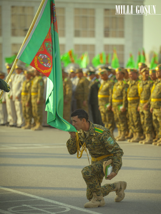 Watana gulluk etmek – mukaddes borç