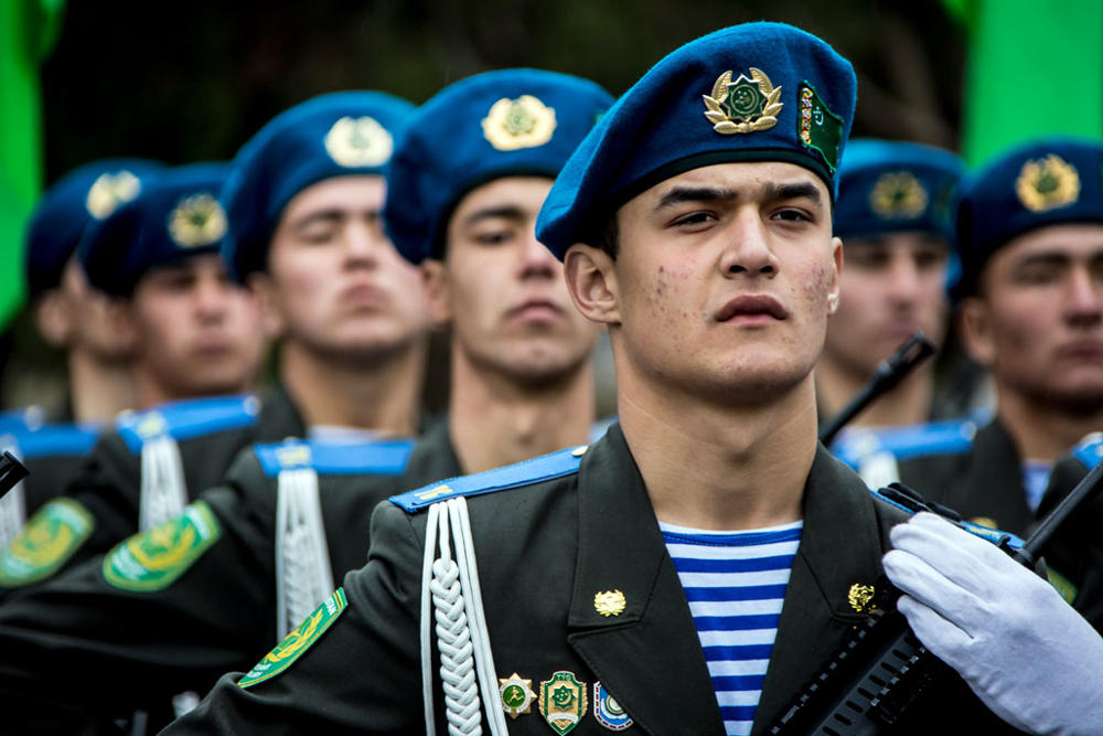 Ýaş esgerleriň harby gulluga uýgunlaşma döwri