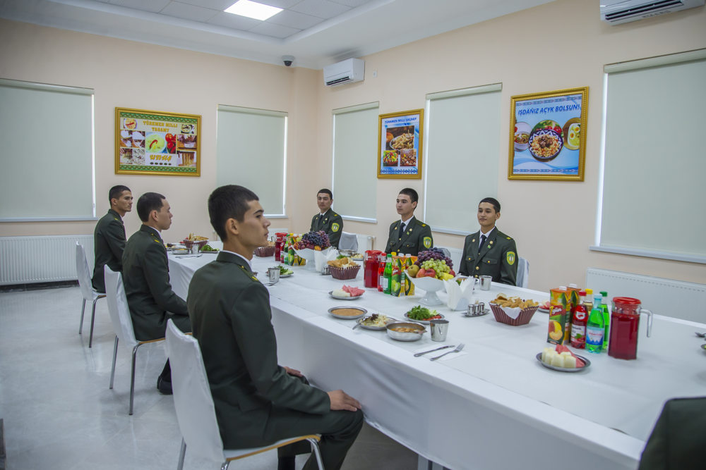 «ÝAŞLAR HER BIR IŞDE ÖŇBAŞÇY BOLMALYDYRLAR»