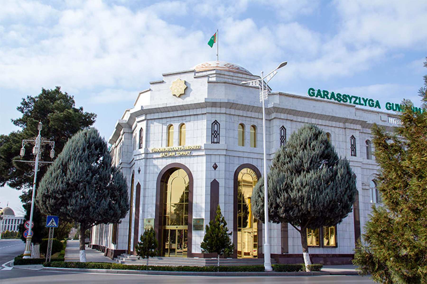 Ýurdumyzda saýlawlaryň öň ýanyndaky möwsüm dowam edýär