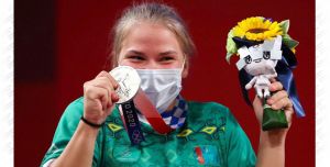 Agyr atletikaçy Polina Gurýewa Olimpiýa oýunlarynda Türkmenistan üçin ilkinji medaly gazandy