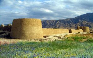 Arheologlar we dikeldijiler gadymy Paryzdepe şäherinde rejeleýiş işlerini geçirýärler