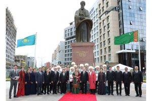 Astanada Magtymguly Pyragynyň ýadygärligi açyldy