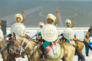 AT ÝIGIDIŇ MYRADYDYR