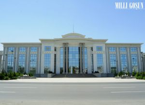 Dalaşgärler harby ýokary okuw mekdeplerine resminamalary tabşyrýarlar