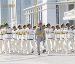 Deprekçiler batalýony – dabaraly harby ýörişiň bezegi