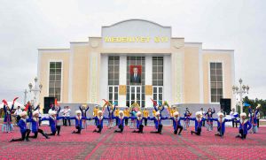 Diýarymyzyň iň gowy etrabyna Türkmenistanyň Prezidentiniň baýragy gowşuryldy