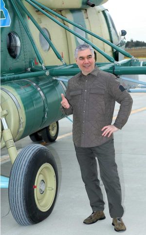 Gahryman Arkadagymyz harby howa menziliniň işi bilen tanyşdy