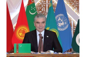 Gahryman Arkadagymyz ŞHG-niň sammitinde çykyş etdi