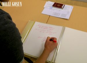 Gullukdaş ýoldaşlar bilen hoşlaşyp