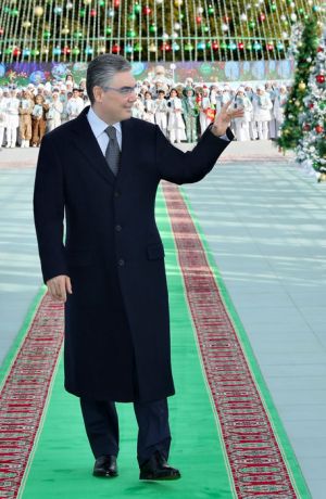 Hormatly Prezidentimiz Gurbanguly Berdimuhamedow Baş arçanyň ýanynda Täze ýyl dabaralaryna gatnaşdy