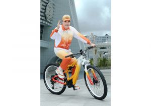 Hormatly Prezidentimiz Gurbanguly Berdimuhamedow Bütindünýä saglyk güni mynasybetli guralan çärelere gatnaşdy