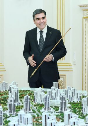 Hormatly Prezidentimiz Gurbanguly Berdimuhamedow giň möçberli şähergurluşyk taslamasy bilen tanyşdy