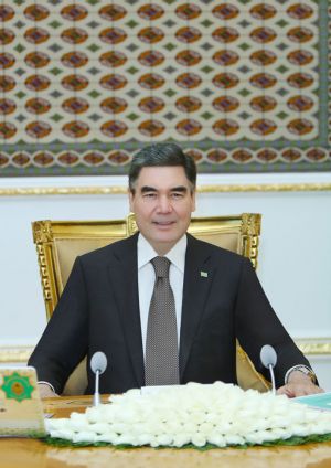 Hormatly Prezidentimiz Gurbanguly Berdimuhamedow Premýer-ministr Sindzo Abe hat iberdi