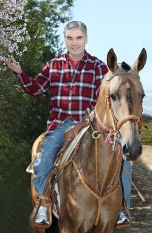 Hormatly Prezidentimiz köpçülikleýin bag ekmek dabarasyna taýýarlyk görlüşi hem-de täze desgalaryň birnäçesindäki işleriň ýagdaýy bilen tanyşdy