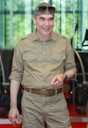 Hormatly Prezidentimiz ýurdumyzyň Ýaragly Güýçleriniň ygtyýaryna gelip gowşan täze harby enjamlary synagdan geçirdi