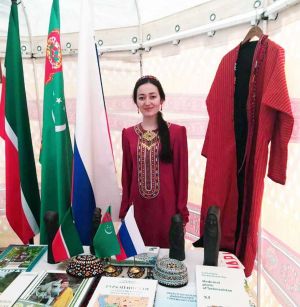 Kowçum ýaşaýan türkmenleriň wekilleri Kazanda geçirilen baýramçylyk çäresine gatnaşdylar