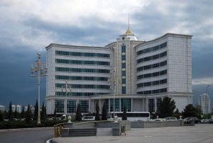 «Nusaý ýollary» HK-sy S.Türkmenbaşy şaýoly bilen A.Nyýazow şaýolunyň çatrygynda ýerasty awtomobil geçelgesi gurar