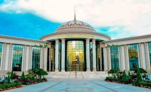 Özbek Liderine Hormatly proffesor alymlyk ady dakyldy