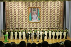 «Rowana ak ýollar garaşýar bize»