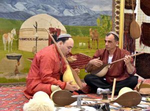 Sazandalaryň we bagşylaryň milli bäsleşigi jemlendi