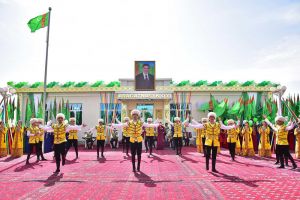 Täze aragatnaşyk binasynyň açylyş dabarasy boldy