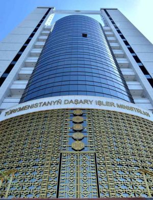 Türkmen-kanada gatnaşyklarynyň geljegi ara alnyp maslahatlaşyldy