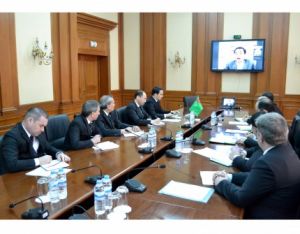 Türkmen-ýapon işewürlik gatnaşyklarynyň täze ugurlary ara alnyp maslahatlaşyldy