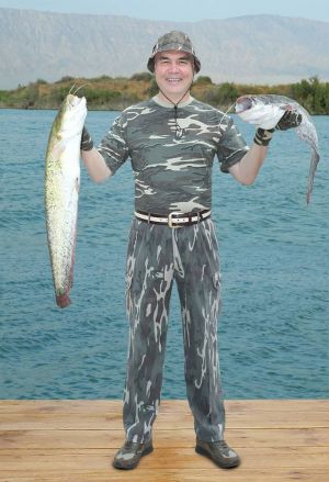 Türkmenistanyň Prezidenti Gurbanguly Berdimuhamedow zähmet rugsady wagtynda balyk tutmak bilen meşgullandy