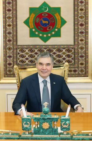 Türkmenistanyň Prezidenti milli ykdysadyýetimizi ösdürmek boýunça iş maslahatyny geçirdi