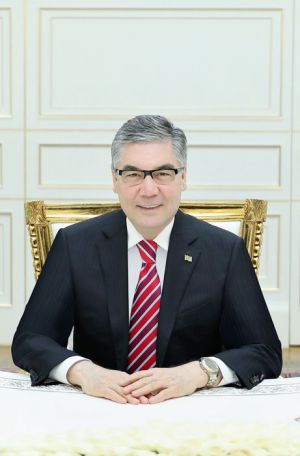 Türkmenistanyň Prezidenti sanly wideoaragatnaşyk arkaly iş maslahatyny geçirdi