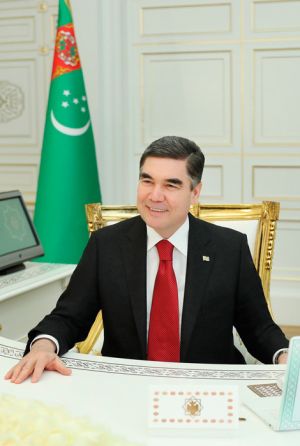 Türkmenistanyň Prezidenti sanly wideoaragatnaşyk arkaly iş maslahatyny geçirdi