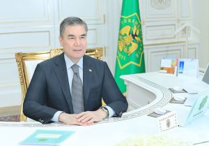 Türkmenistanyň Prezidenti sanly wideoaragatnaşyk arkaly iş maslahatyny geçirdi