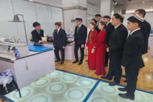 Türkmenistanyň talyplary tejribeliklerini Pekiniň Hytaý nebit uniwersitetinde geçýärler