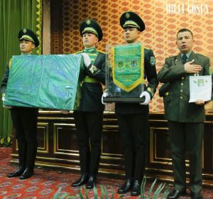 Türkmenistanyň Ýaragly Güýçleriniň göreldeli harby bölümleri sylaglandy